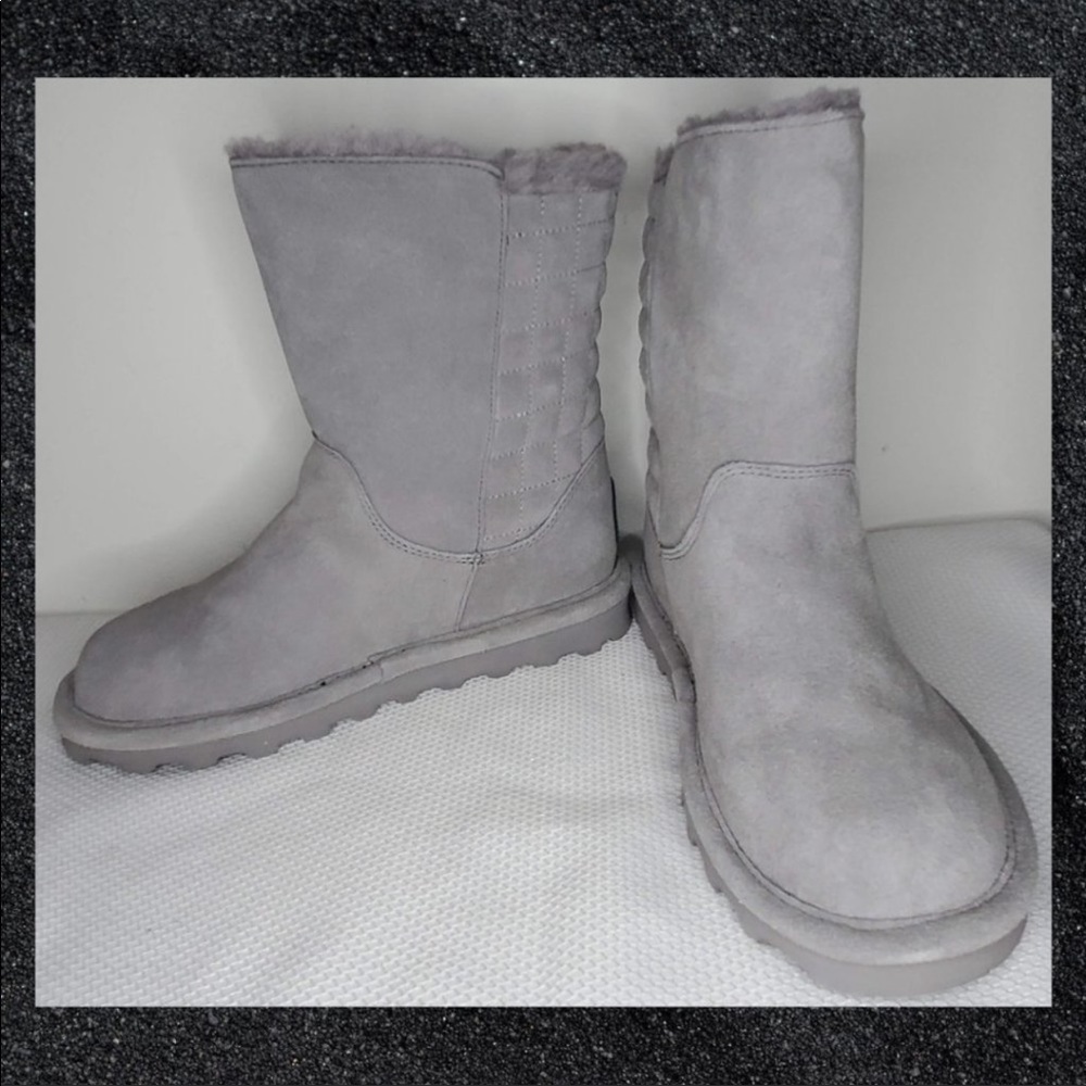 BearPaw Boots